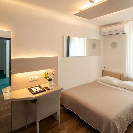 Hotel Campione Bissone Eksteriør bilde